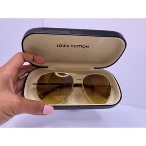Louis Vuitton Aviator Sunglasses Gold Frame Gradient Lenses